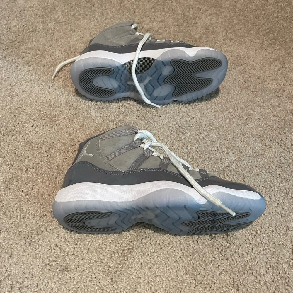 Cool greys new in box - Picture 2 of 3
